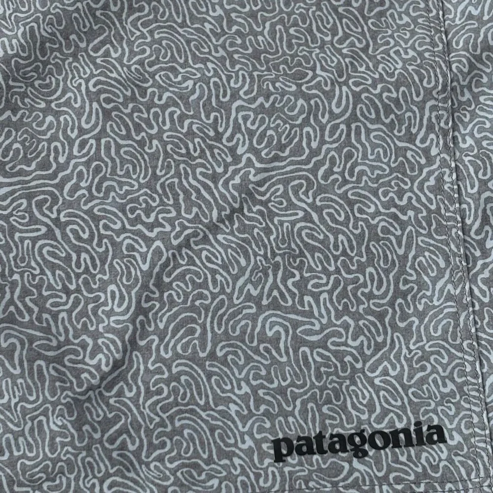 Patagonia Hydropeak Board Shorts 44x8 Gray Blue Print Stretch Surf NEW